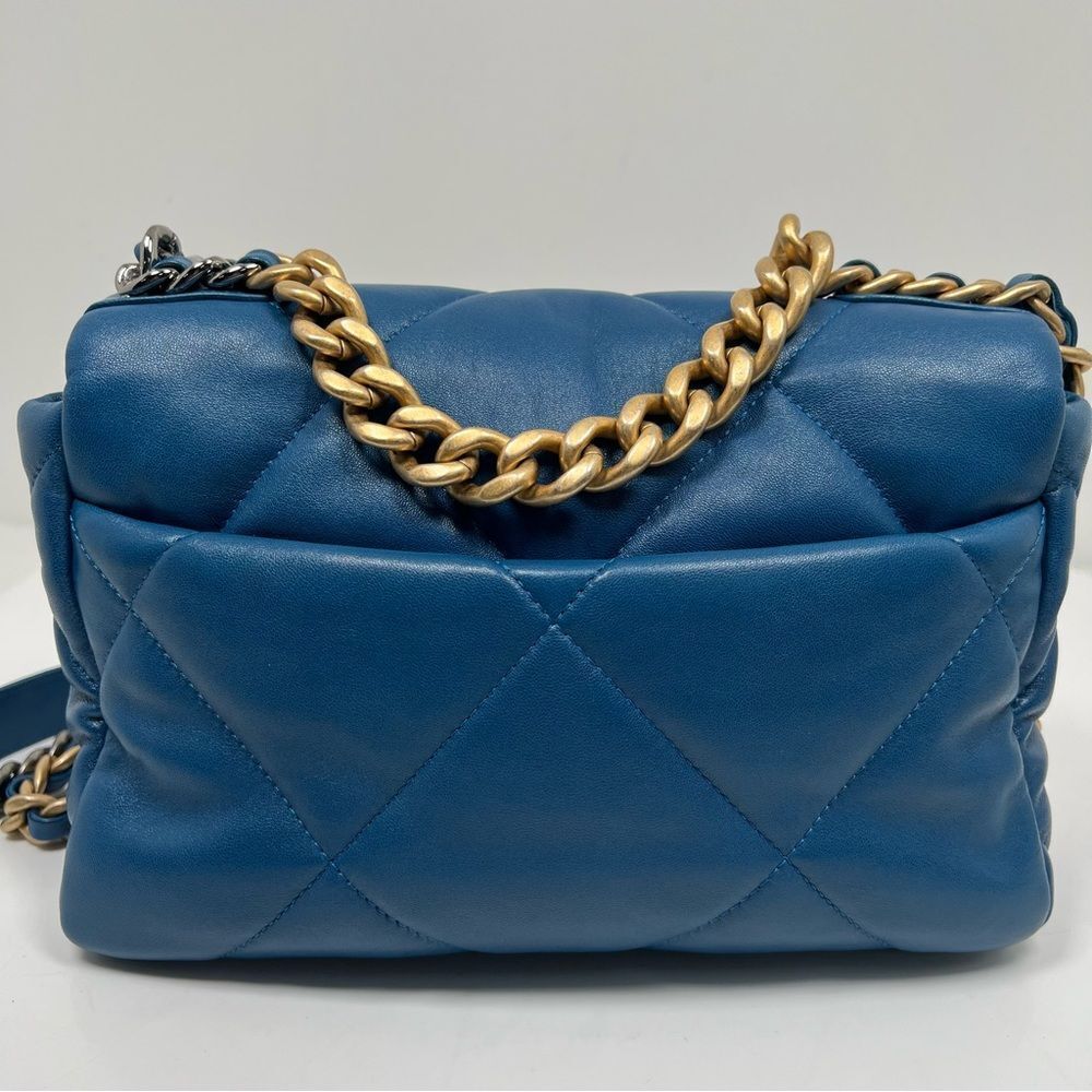 Chanel 19 Flap Bag Quilted Leather Medium Blue A+ Condition - Picture 3 of 16